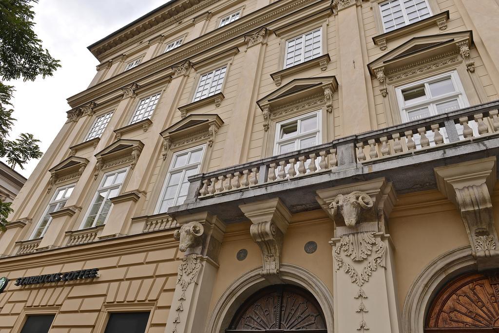 Apartamenty W Palacu Pod Baranami Kraków Eksteriør billede